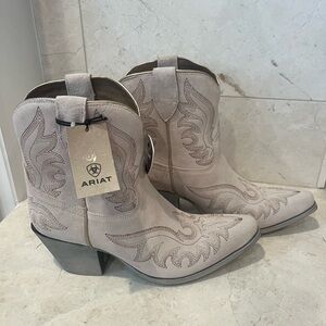 Ariat Women's Tan Embroidered Ankle Boots